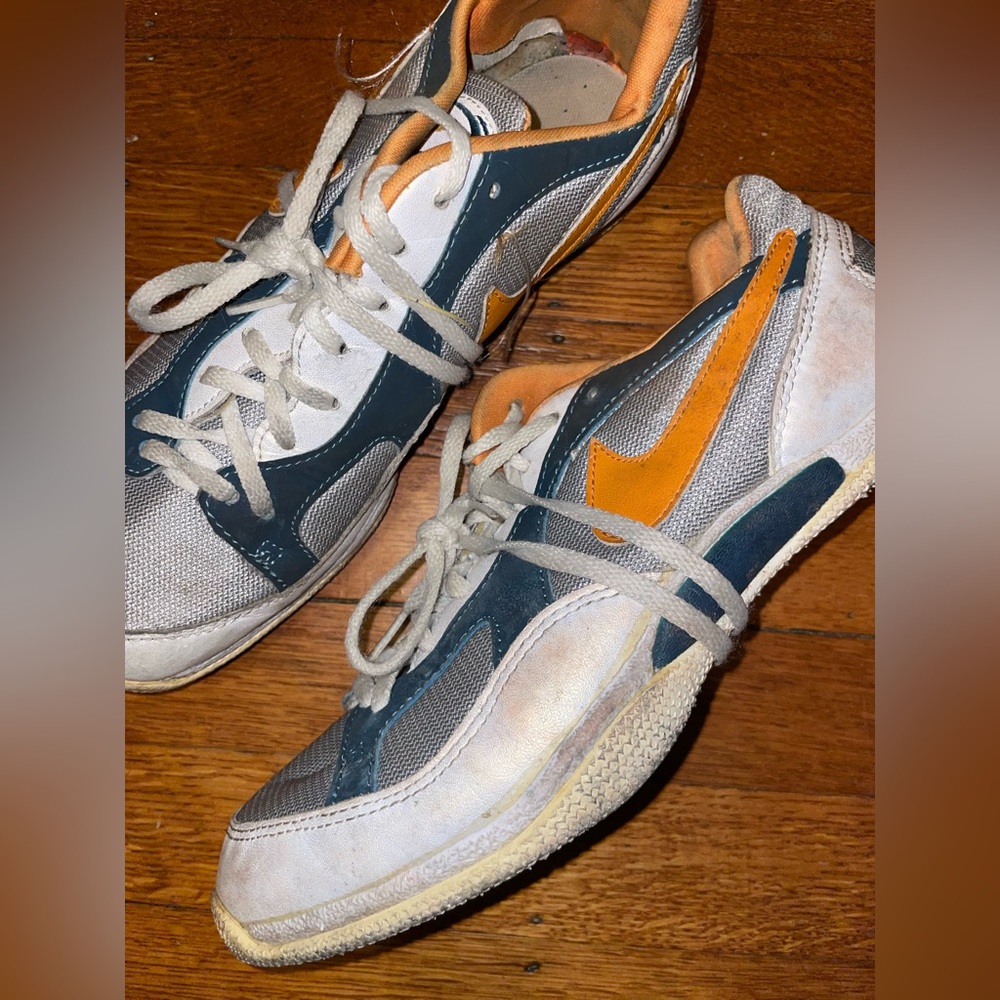 nike vintage highjump track and field spike cleat shoe